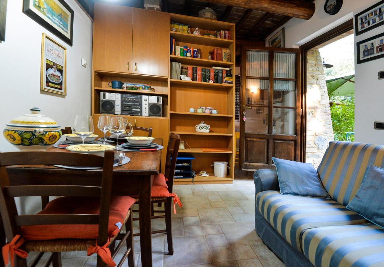 Апартаменты Loft In Antico Mulino Isola d'Arbia Экстерьер фото